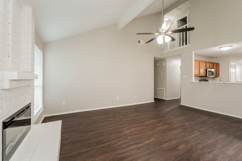 2,360/Mo, 2107 Musket Ridge Dr Richmond, TX 77406 Living Room View 2
