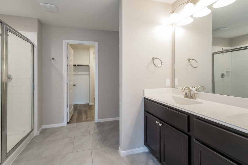2,875/Mo, 343 Ashley Falls Ln Rosharon, TX 77583 Main Bathroom View