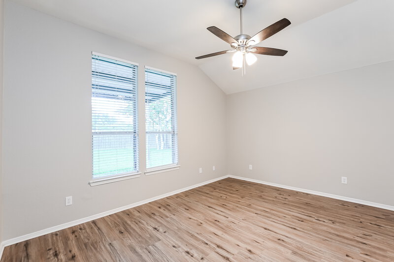 2,305/Mo, 904 Bacliff Dr Bacliff, TX 77518 Bedroom View 3