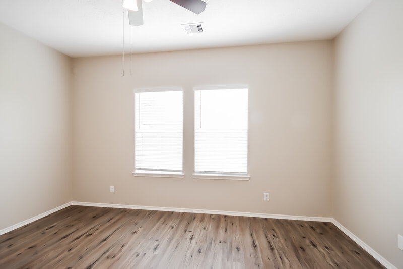 2,020/Mo, 7003 Orchid St Baytown, TX 77521 Main Bedroom View