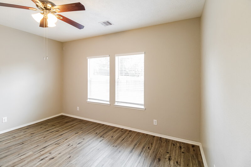 1,595/Mo, 7003 Orchid St Baytown, TX 77521 Main Bedroom View