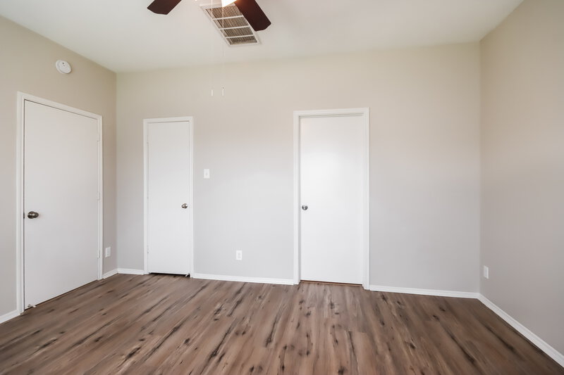 2,020/Mo, 7003 Orchid St Baytown, TX 77521 Main Bedroom View 2