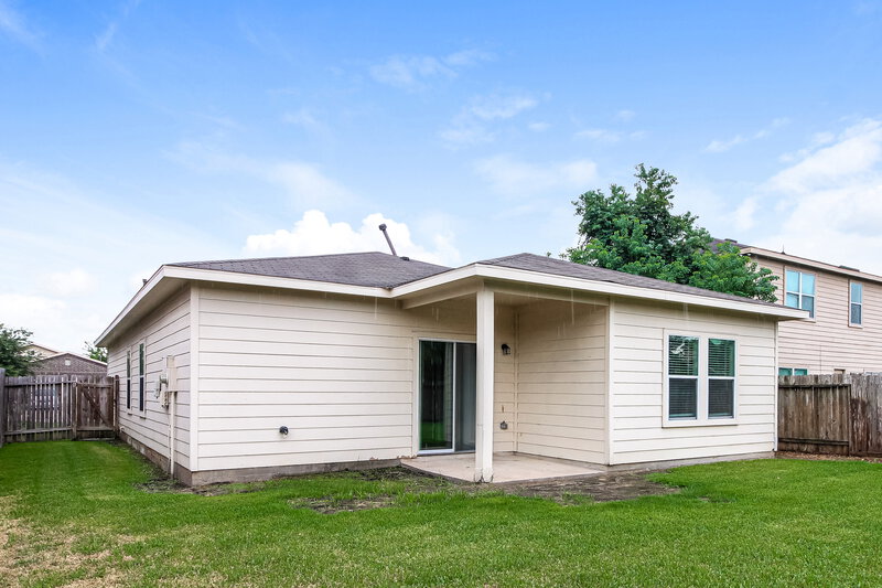 1,595/Mo, 7003 Orchid St Baytown, TX 77521 Rear View