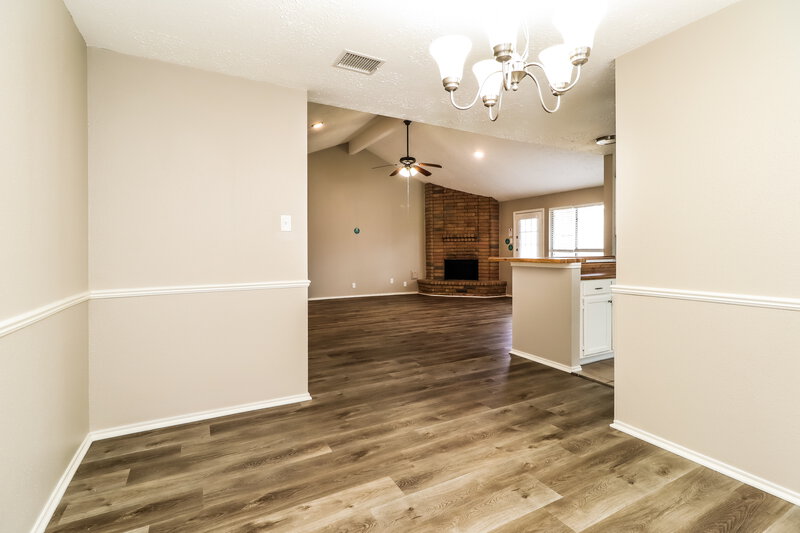2,570/Mo, 13526 Bridgewalk Cv # A1 Houston, TX 77041 Dining Room View