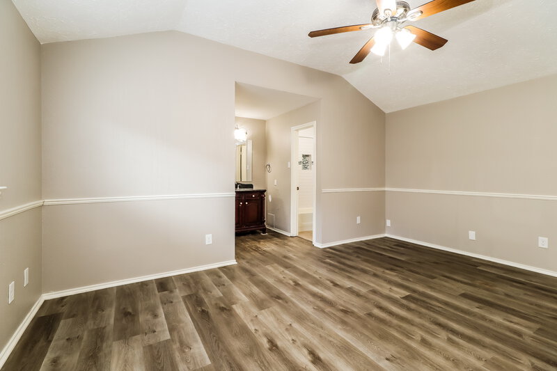 2,570/Mo, 13526 Bridgewalk Cv # A1 Houston, TX 77041 Main Bedroom View 2