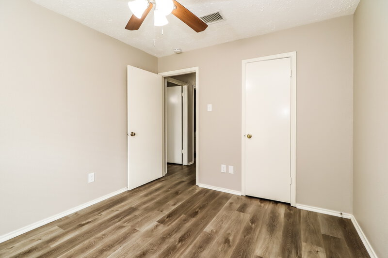 2,570/Mo, 13526 Bridgewalk Cv # A1 Houston, TX 77041 Bedroom View 2