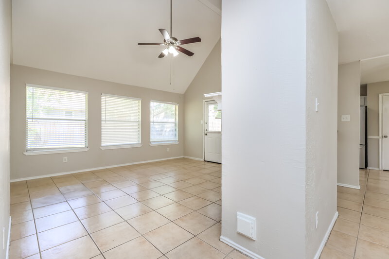 1,790/Mo, 4017 Hunnington Dr # A1 Conroe, TX 77303 Living Room View 3