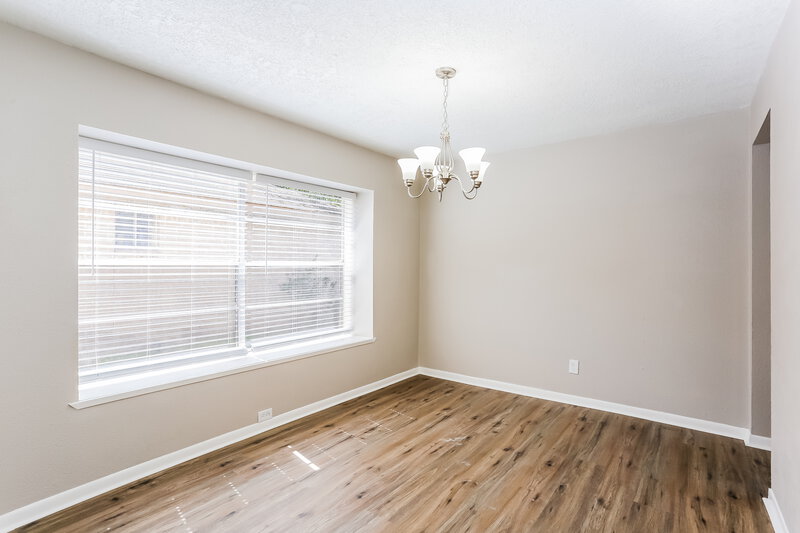 1,710/Mo, 5419 Deer Timbers Trl Humble, TX 77346 Dining Room View 2