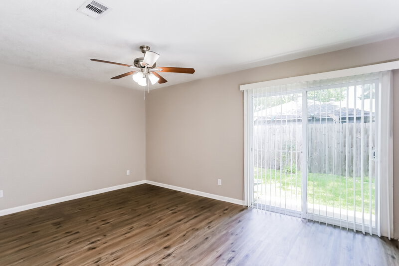 1,710/Mo, 5419 Deer Timbers Trl Humble, TX 77346 Main Bedroom View 2