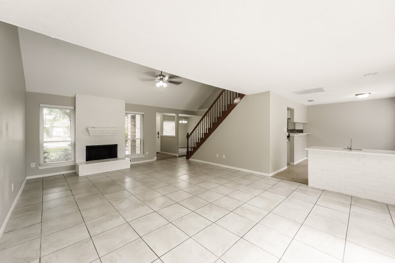 2,170/Mo, 1219 Strawberry Park Ln Katy, TX 77450 Living Room View 2