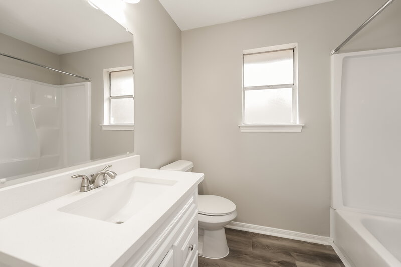 2,170/Mo, 1219 Strawberry Park Ln Katy, TX 77450 Bathroom View