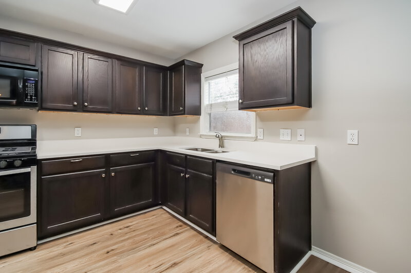 1,820/Mo, 5007 Willow Point Dr Conroe, TX 77303 Kitchen View