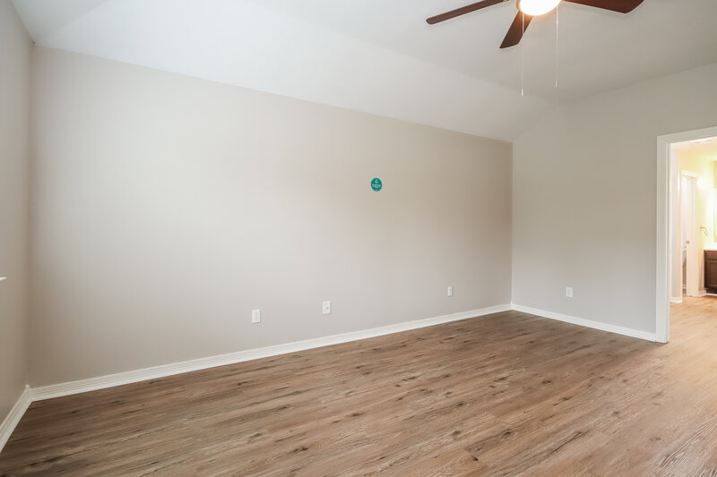 1,820/Mo, 5007 Willow Point Dr Conroe, TX 77303 Main Bedroom View