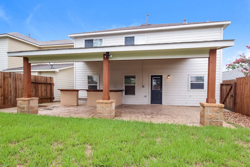 1,820/Mo, 5007 Willow Point Dr Conroe, TX 77303 Rear View