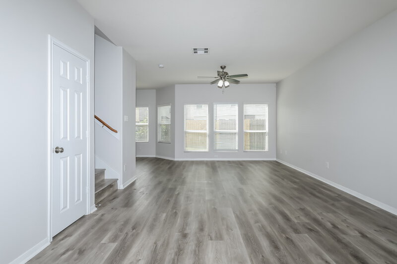 2,240/Mo, 29350 Alba Rose Dr Spring, TX 77386 Living Room View