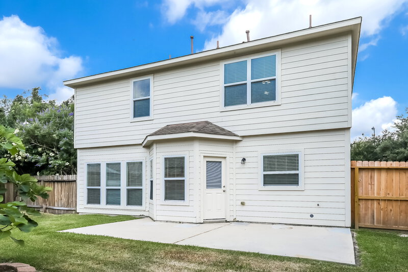 2,240/Mo, 29350 Alba Rose Dr Spring, TX 77386 Rear View