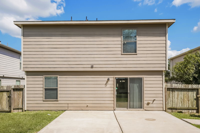 2,400/Mo, 1206 Blackhawk Ridge Ct Rosenberg, TX 77471 Rear View
