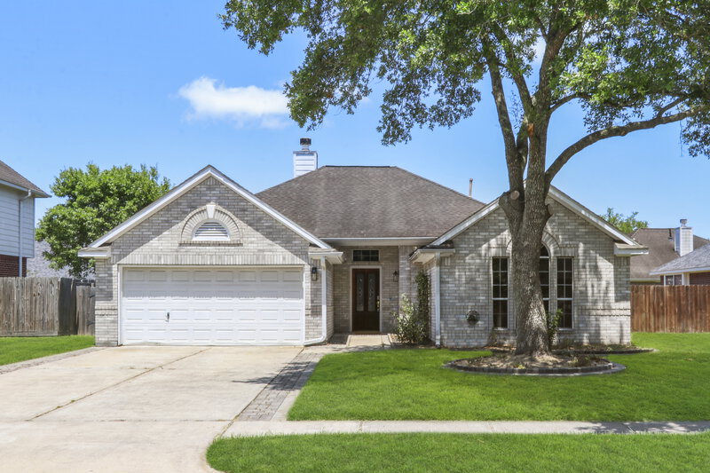 2,635/Mo, 810 Courtside Dr W League City, TX 77573 External View