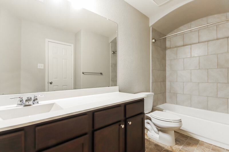 2,305/Mo, 23210 Snowy Ridge Dr Spring, TX 77373 Bathroom View