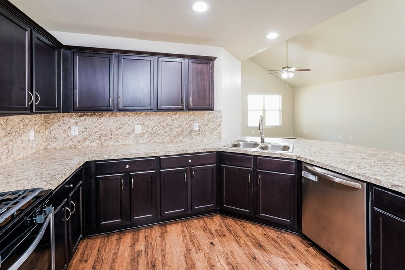 2,300/Mo, 14040 Lake Crescent Dr Conroe, TX 77384 Kitchen View