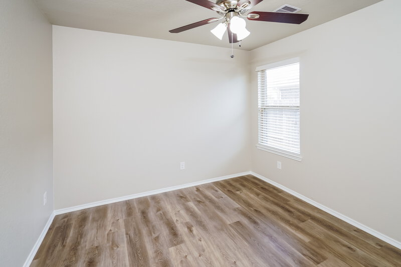 2,300/Mo, 14040 Lake Crescent Dr Conroe, TX 77384 Bedroom View 3