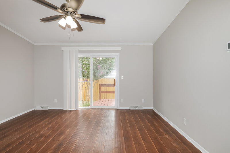 1,690/Mo, 21039 Sweet Blossom Ln Tomball, TX 77375 Living Room View 2