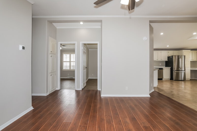 1,690/Mo, 21039 Sweet Blossom Ln Tomball, TX 77375 Living Room View 3