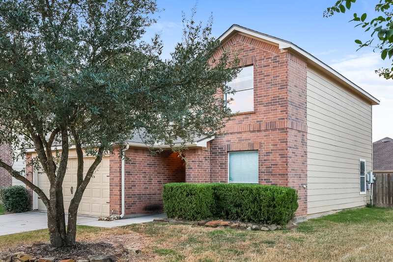 2,145/Mo, 8715 Sunset Pond Dr Tomball, TX 77375 Front View