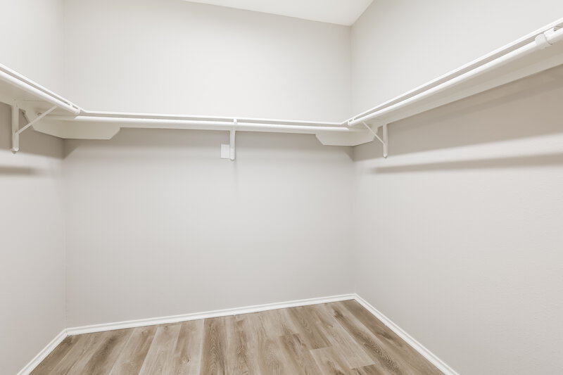 2,145/Mo, 8715 Sunset Pond Dr Tomball, TX 77375 Walk In Closet View