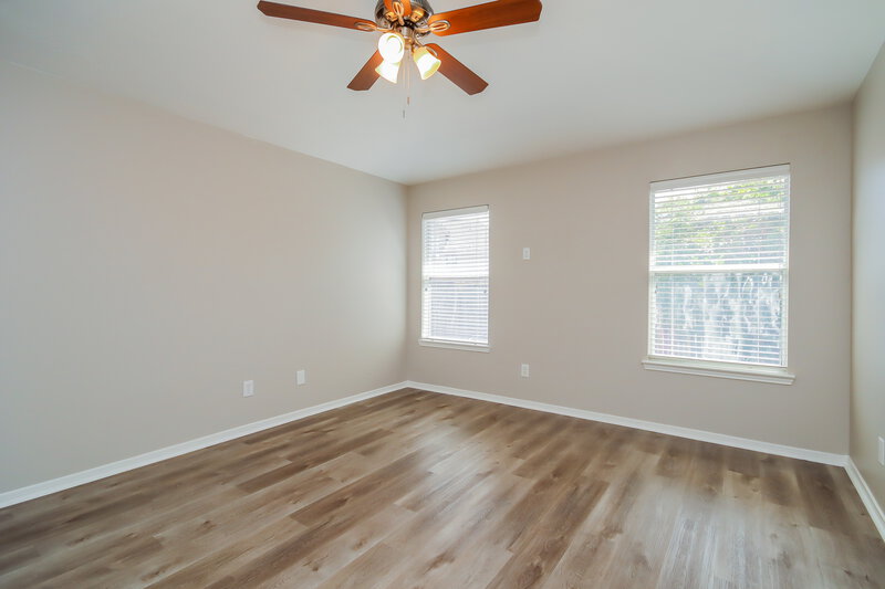 2,020/Mo, 3121 Centennial Village Dr Pearland, TX 77584 Main Bedroom View