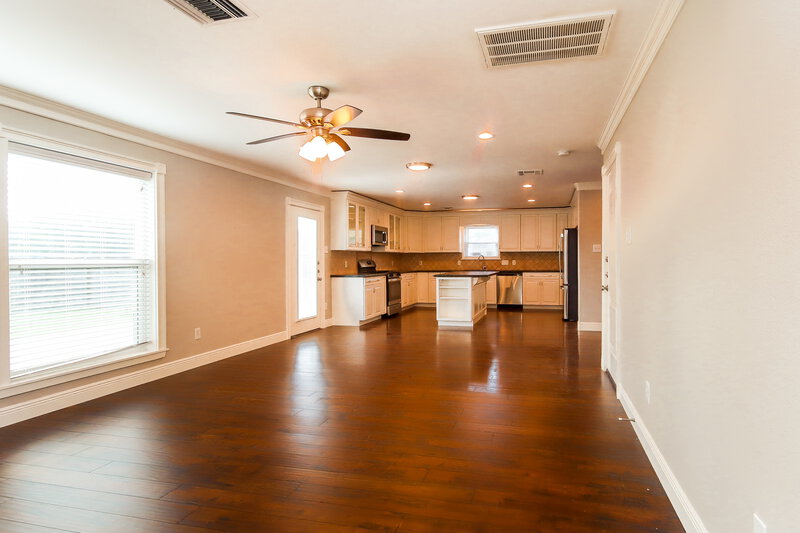 2,740/Mo, 229 Mammoth Springs Ln Dickinson, TX 77539 Dining Room View