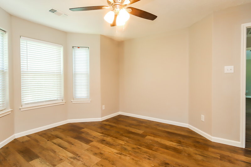 2,740/Mo, 229 Mammoth Springs Ln Dickinson, TX 77539 Bedroom View