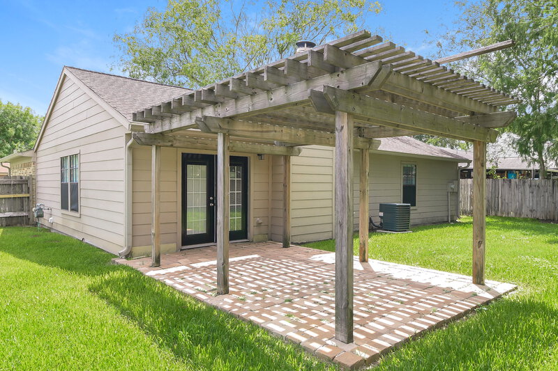 2,160/Mo, 2610 Merrimac Dr League City, TX 77573 Rear View