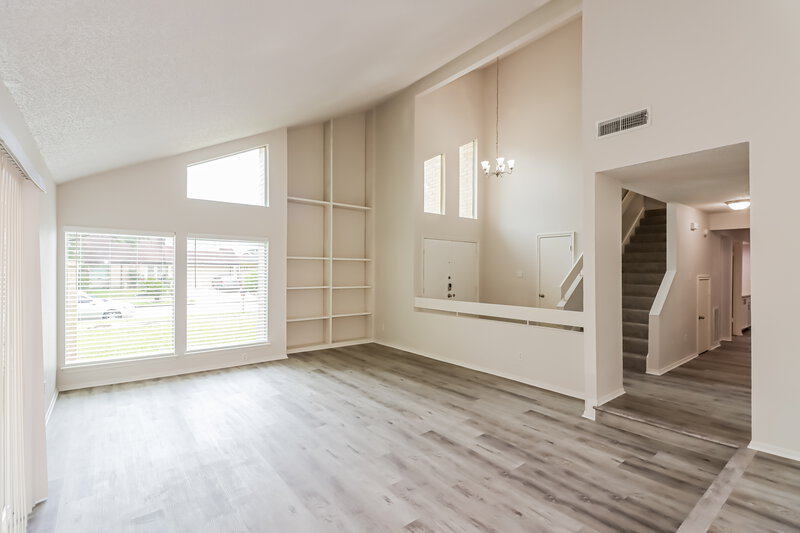 2,510/Mo, 12406 S Garden St Houston, TX 77071 Living Room View 2