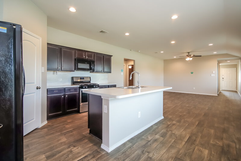 2,115/Mo, 23303 Pelham Prarie Ln Spring, TX 77373 Kitchen View 2