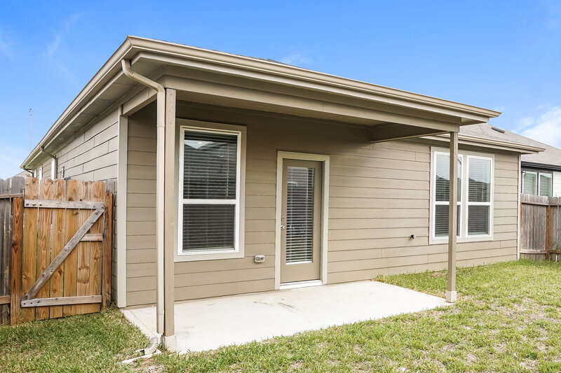 2,990/Mo, 5815 Longhorn Run Ln Katy, TX 77493 Rear View