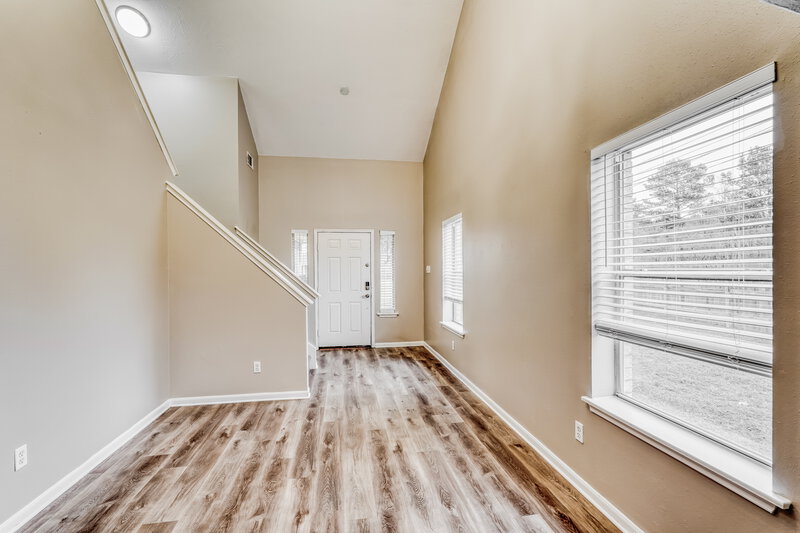 1,910/Mo, 19402 Garden Pool Ln Tomball, TX 77375 Living Room View