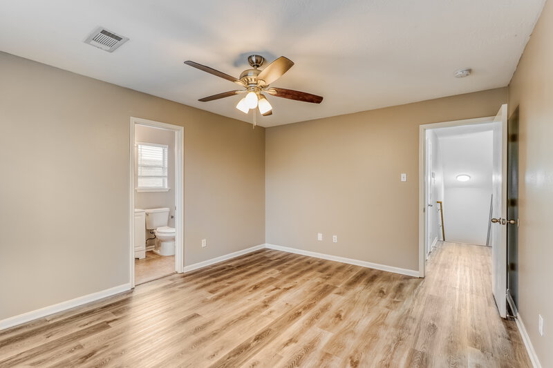 1,910/Mo, 19402 Garden Pool Ln Tomball, TX 77375 Main Bedroom View