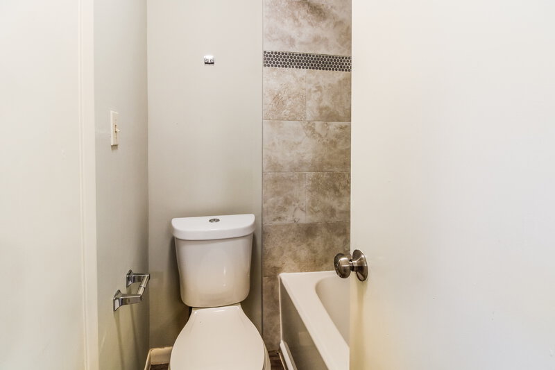1,670/Mo, 2222 Victoria Ct Missouri City, TX 77459 Bathroom View