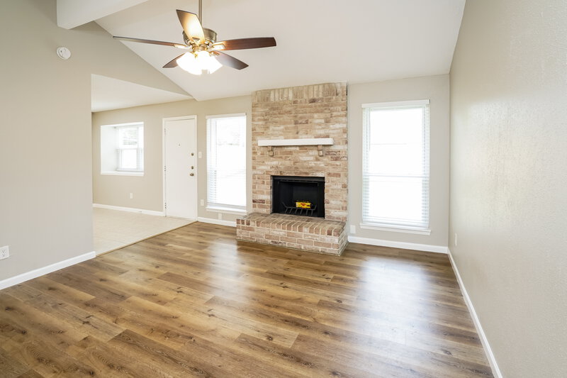 1,900/Mo, 23411 Newgate Dr Spring, TX 77373 Living Room View 2