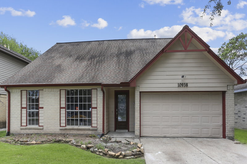 2,480/Mo, 10938 Pinewood Ct La Porte, TX 77571 External View