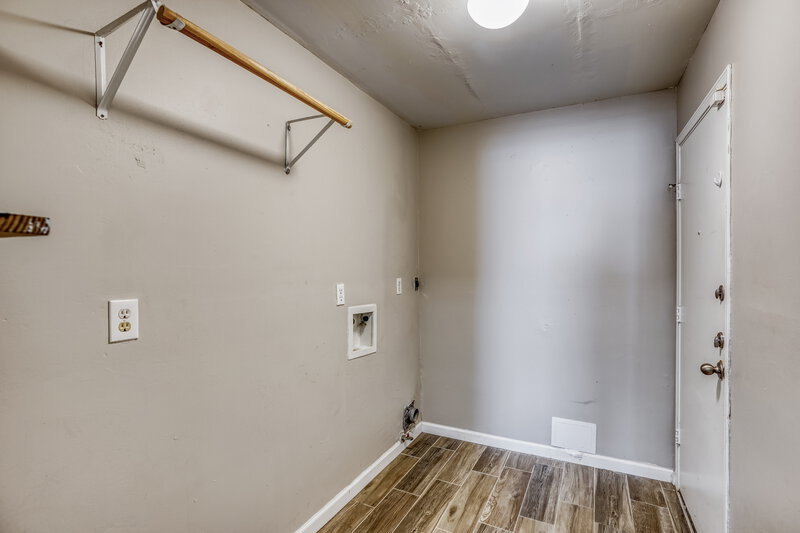 1,860/Mo, 20810 Union Park Dr Katy, TX 77450 Laundry Room View