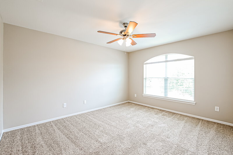 2,305/Mo, 815 Chase View Dr Bacliff, TX 77518 Main Bedroom View