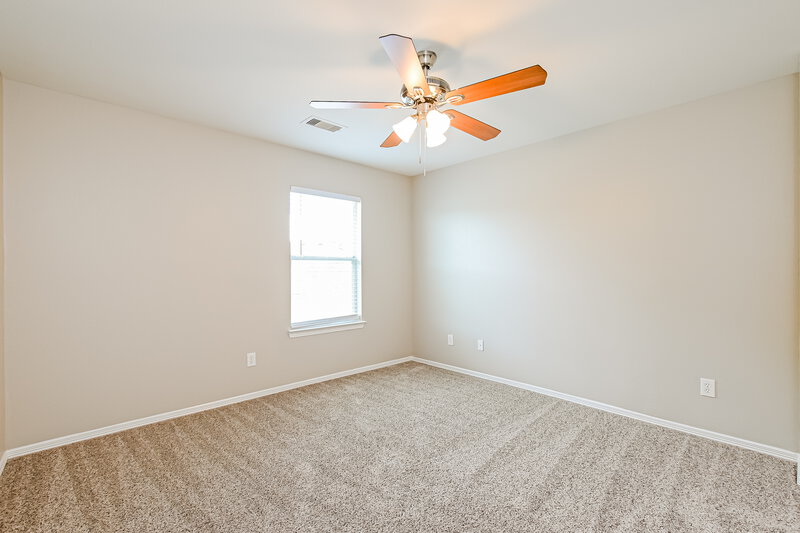 2,305/Mo, 815 Chase View Dr Bacliff, TX 77518 Bedroom View 2