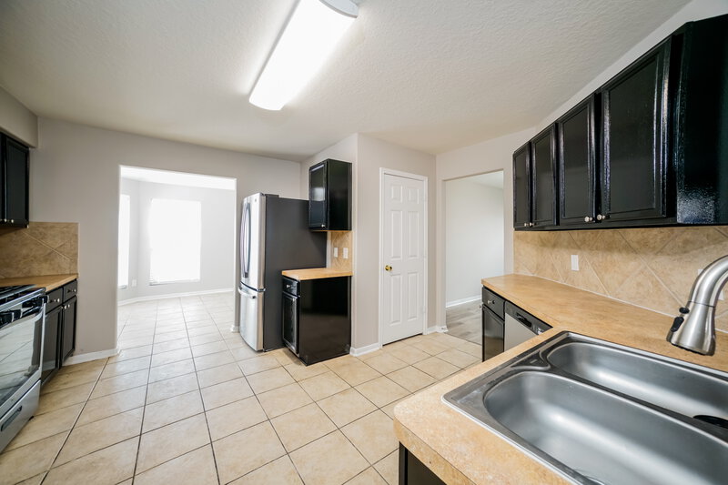 2,085/Mo, 20902 Fox Trot Ct Humble, TX 77338 Kitchen View