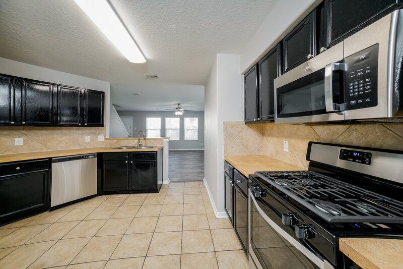 2,085/Mo, 20902 Fox Trot Ct Humble, TX 77338 Kitchen View 2