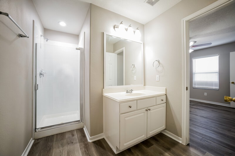 2,085/Mo, 20902 Fox Trot Ct Humble, TX 77338 Bathroom View