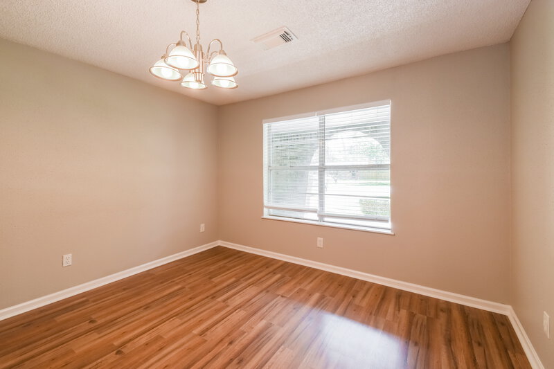 2,270/Mo, 3824 Evergreen Dr Dickinson, TX 77539 Dining Room View