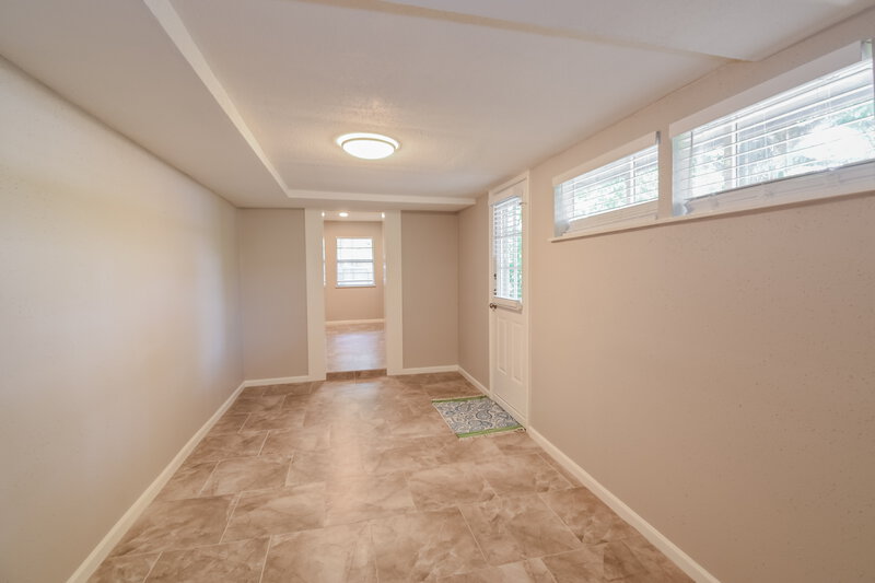 2,270/Mo, 3824 Evergreen Dr Dickinson, TX 77539 Family Room View 2