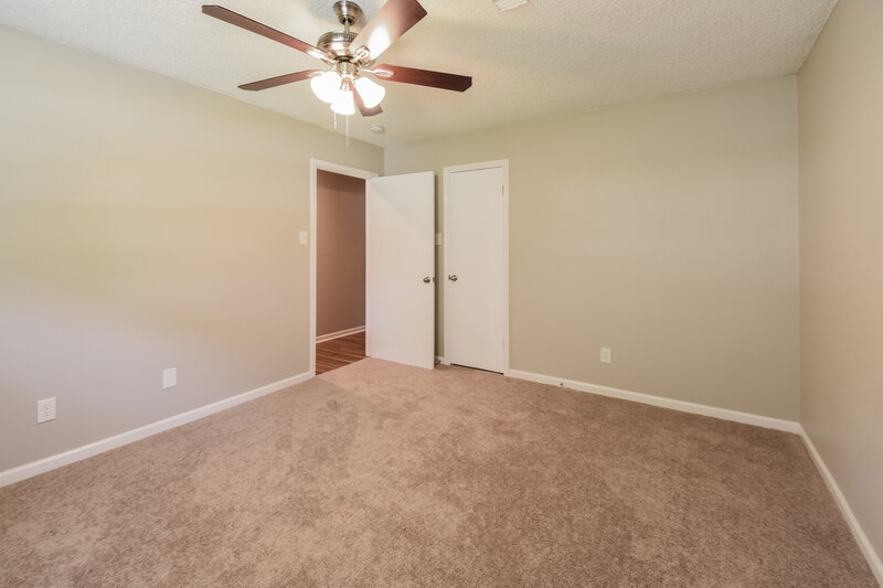 2,270/Mo, 3824 Evergreen Dr Dickinson, TX 77539 Bedroom View 2